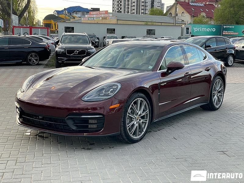 Porsche Panamera 4 2021