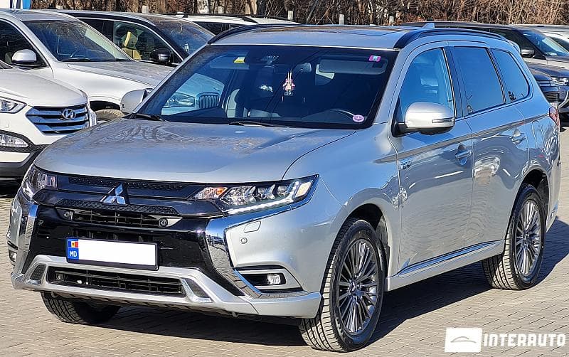 Mitsubishi Outlander 2020