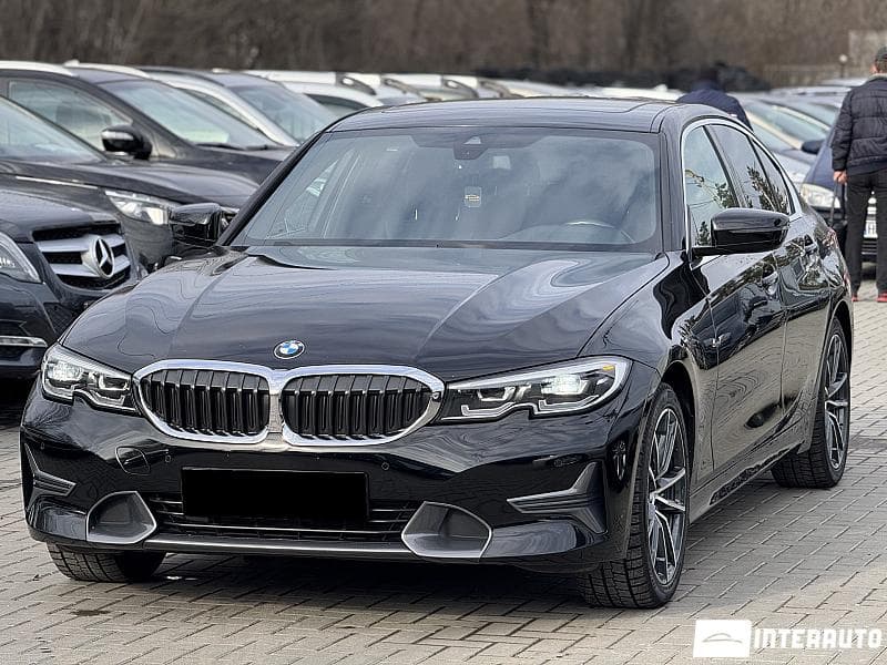 BMW 330 2019
