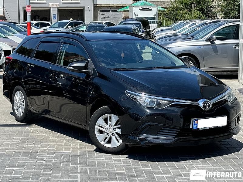 Toyota Auris 2015