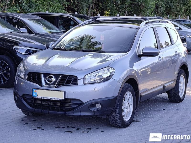 Nissan Qashqai+2 2011