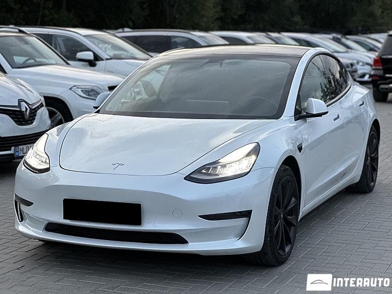 Tesla Model 3 2020