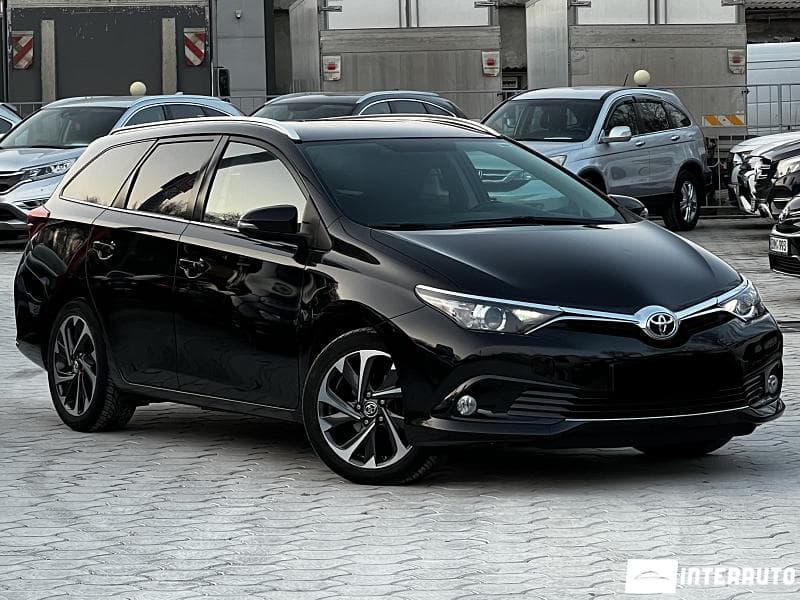 Toyota Auris 2015