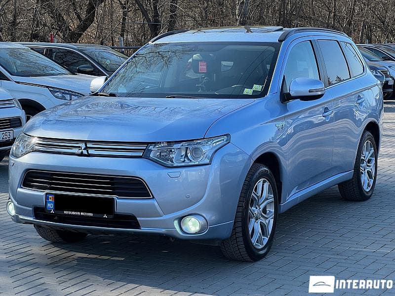 Mitsubishi Outlander 2014