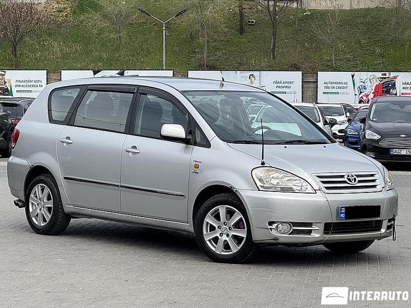 Toyota Avensis Verso 2003