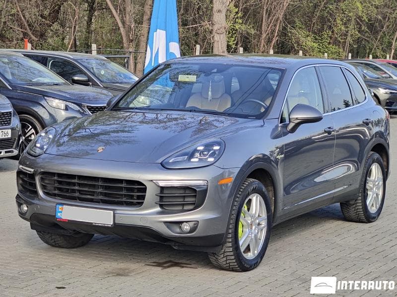 Porsche Cayenne S Hybrid 2016