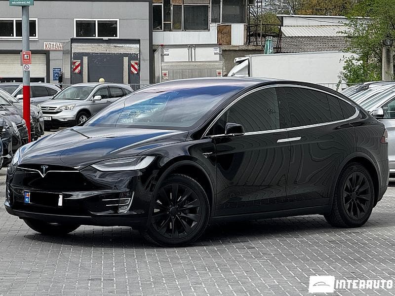Tesla Model X 2020