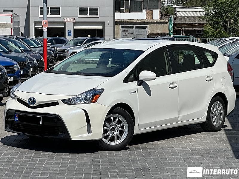 Toyota Prius Plus / V 2015