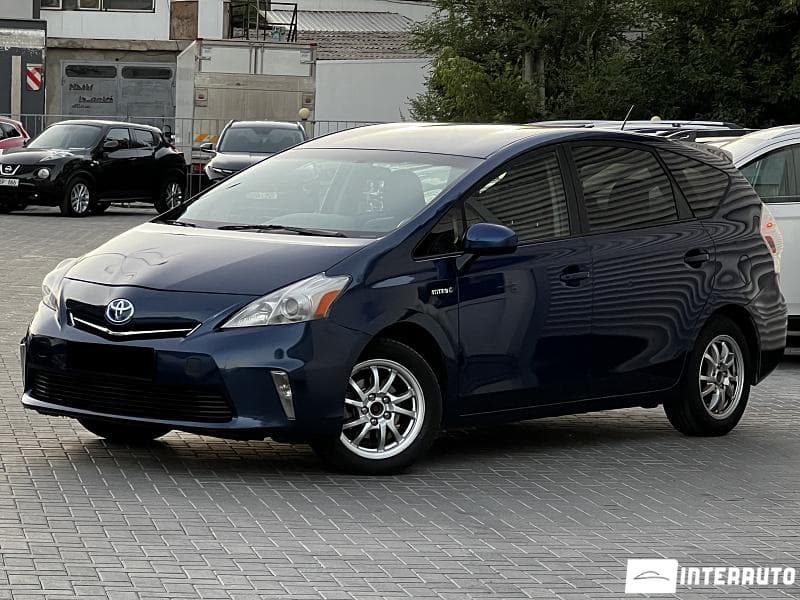 Toyota Prius Plus / V 2012