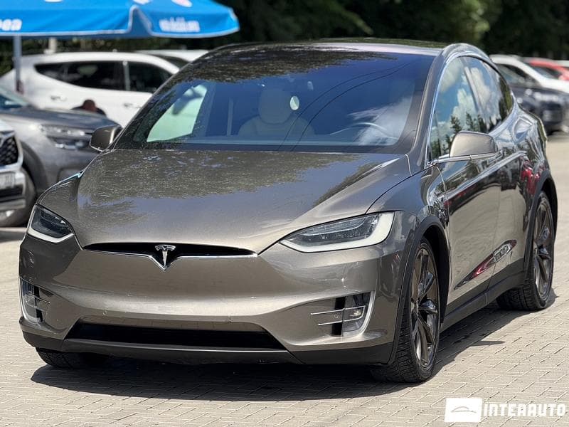 Tesla Model X 2016