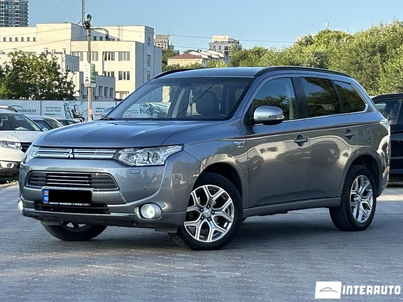 Mitsubishi Outlander 2013