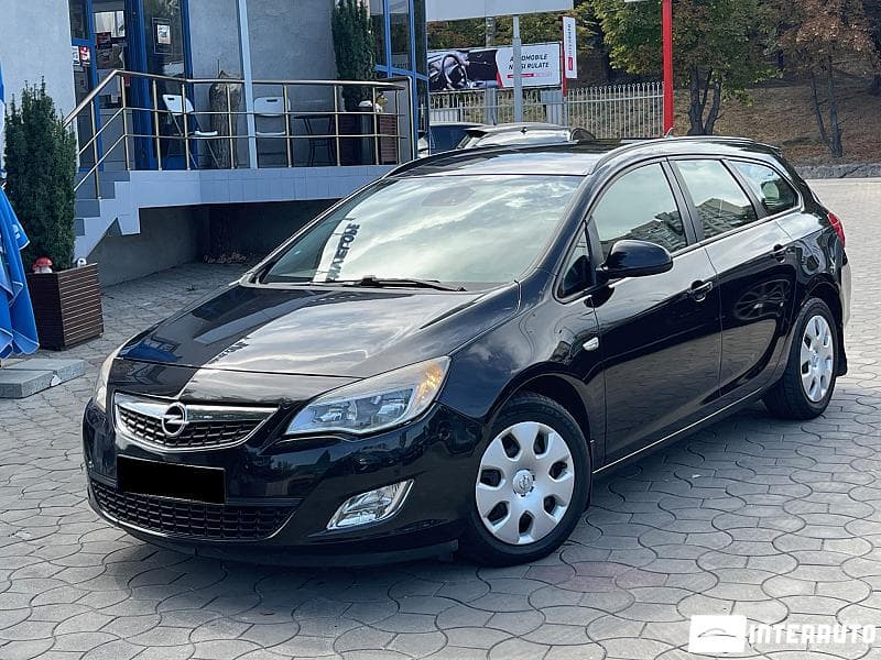 Opel Astra 2011