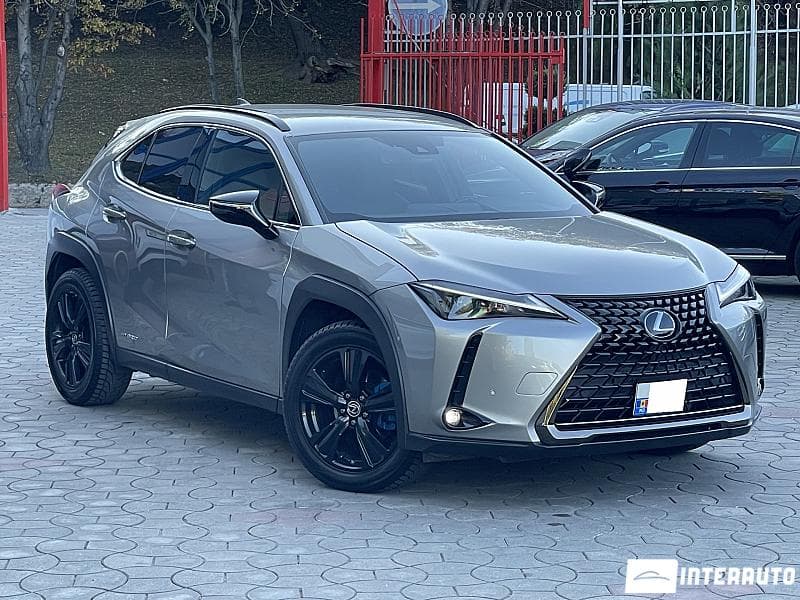 Lexus UX 250h 2021