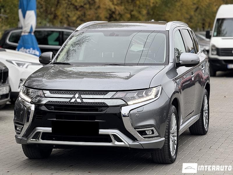 Mitsubishi Outlander 2020
