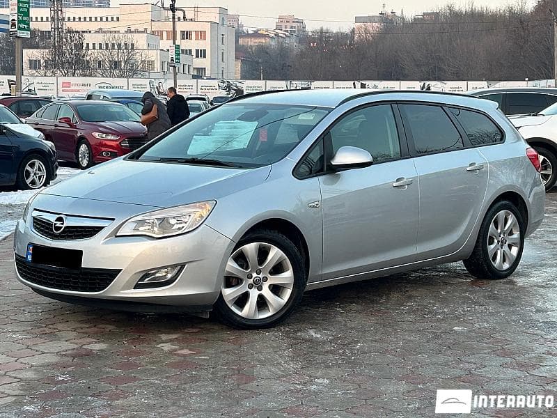 Opel Astra 2012